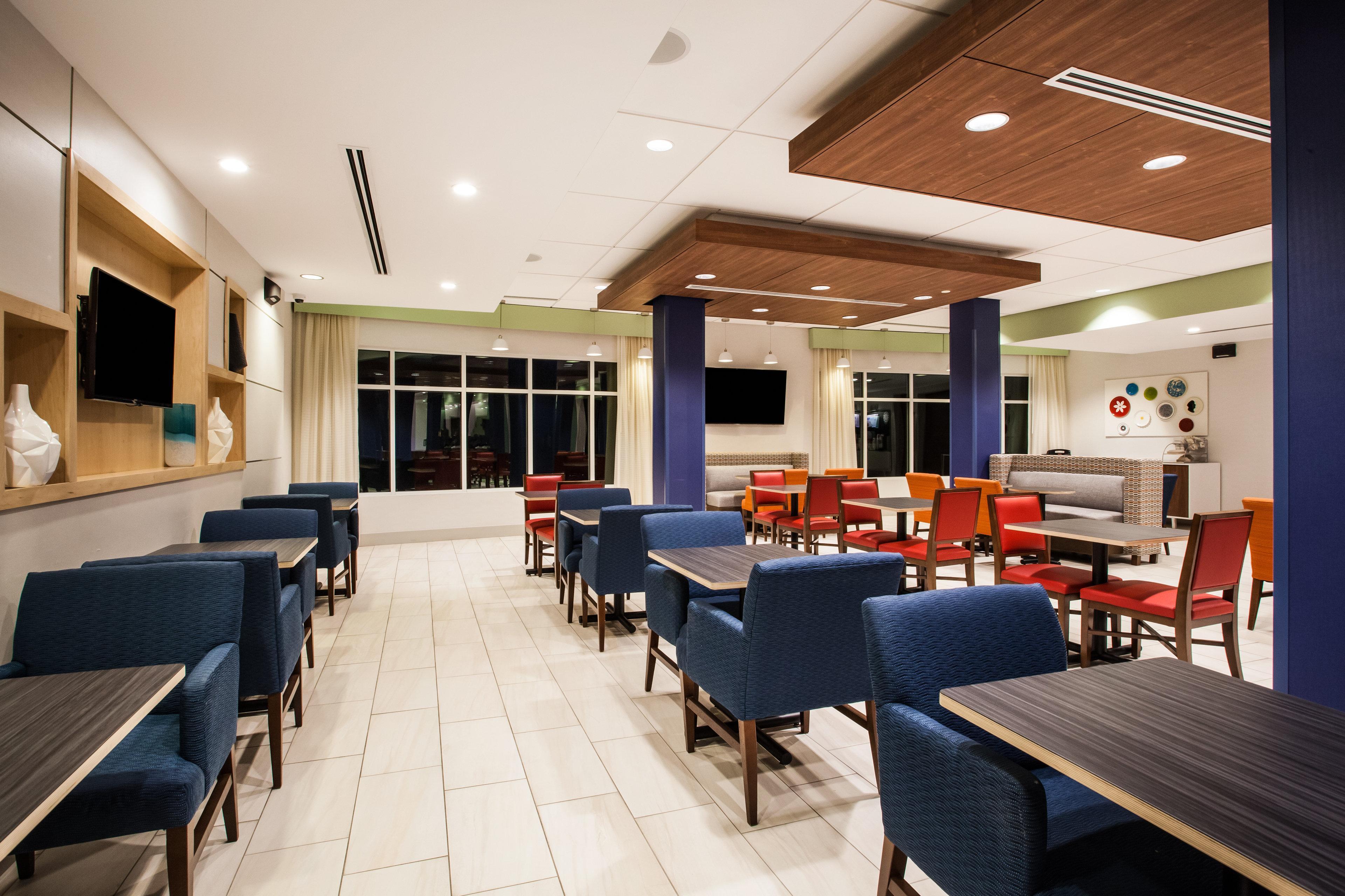 Holiday Inn Express & Suites Lexington Park California By Ihg Екстериор снимка