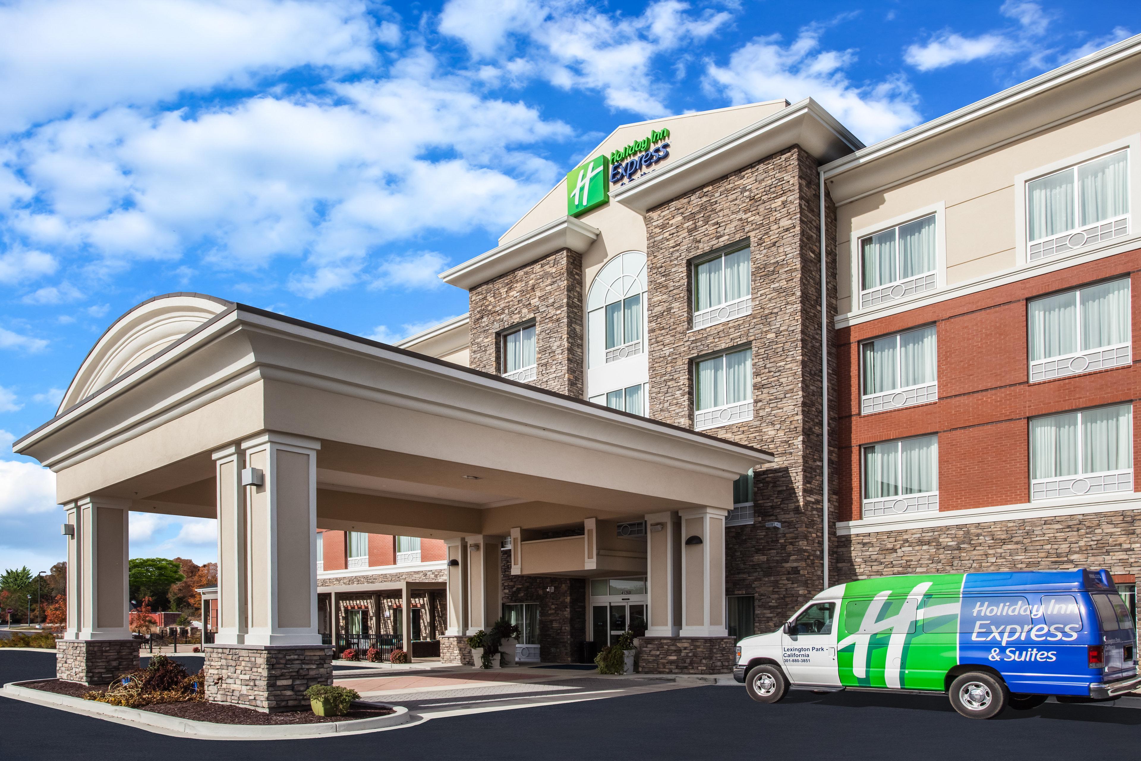Holiday Inn Express & Suites Lexington Park California By Ihg Екстериор снимка